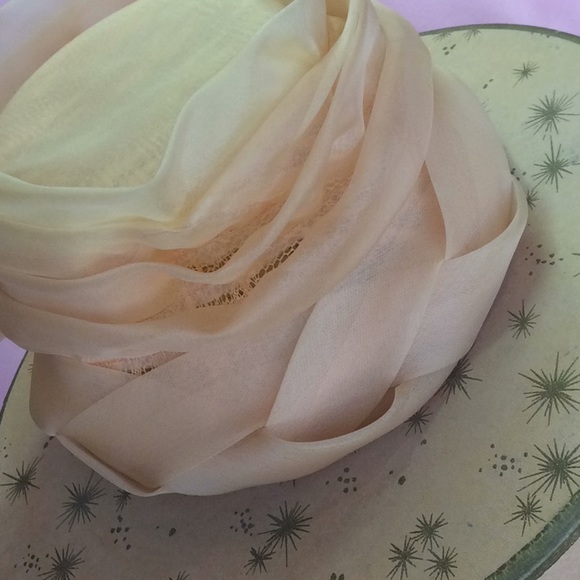 FINAL SALE PRICE Starburst/Clear Hatbox + 2 Vintage Hats - Picture 3 of 9